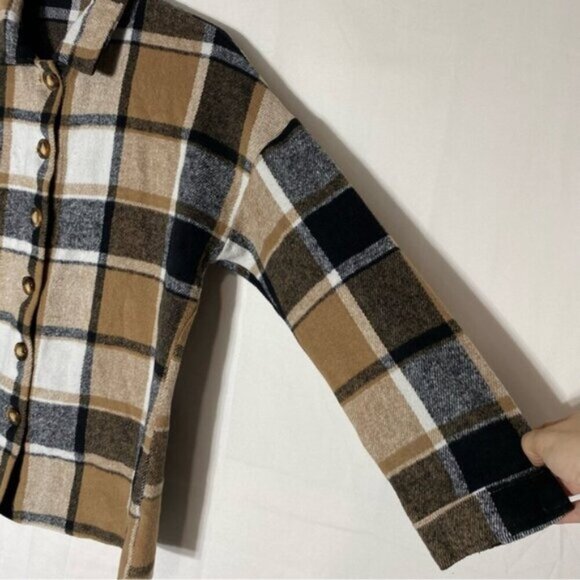 Women’s Tan Brown White Plaid Flannel Button Up Short Shacket S - Picture 7 of 14